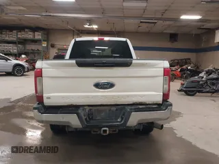 2018 Ford Super Duty F-250 SRW XL with VIN 1FT7W2B62JEB55938, listed as a IAAI auction lot 41236499 with 276,458 mi miles. Bid and sale history available at carsss.com. Image 16.