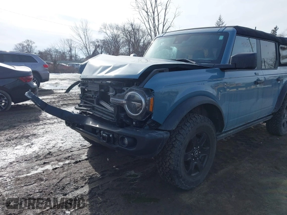 2023 Ford Bronco with VIN 1FMEE5DHXPLB99888, listed as a IAAI auction lot 41470327 with 6,356 mi miles. Bid and sale history available at carsss.com. Image 6.