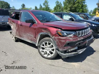 2022 Jeep Compass Latitude Lux z VIN 3C4NJDFB8NT157868, wystawiony jako Copart lot #69143104 z przebiegiem 46 406 mil mil oraz Szkoda całkowita • Salvage title. Historia ofert i sprzedaży dostępna na DreamBid. Obrazek 4.