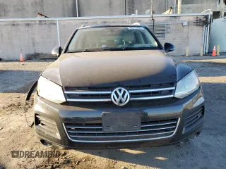 2012 Volkswagen Touareg Sport z VIN WVGEF9BP9CD006844, wystawiony jako Copart lot #43216485 z przebiegiem 120 059 mil mil oraz Szkoda całkowita • Salvage title. Historia ofert i sprzedaży dostępna na DreamBid. Obrazek 5.