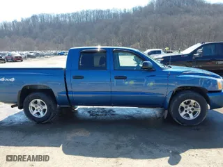2006 Dodge Dakota SLT with VIN 1D7HW48N46S630213, listed as a IAAI auction lot 41769981 with 90,544 mi miles. Bid and sale history available at carsss.com. Image 13.