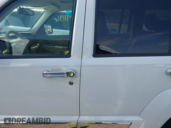 2008 Jeep Liberty Limited with VIN 1J8GN58K08W158293, listed as a IAAI auction lot 41991196 with 183,329 mi miles and . Bid and sale history available at carsss.com. Image 14.