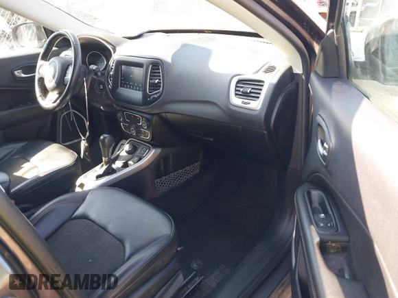 2020 Jeep Compass Latitude with VIN 3C4NJDBB9LT139429, listed as a IAAI auction lot 41795025 with 63,533 mi miles and . Bid and sale history available at carsss.com. Image 5.