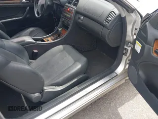 2003 Mercedes-Benz CLK 320 z VIN WDBLK65G23T144294, wystawiony jako IAAI lot #41877556 z przebiegiem 83 649 mil mil oraz . Historia ofert i sprzedaży dostępna na DreamBid. Obrazek 5.