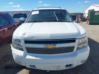 2012 Chevrolet Tahoe LS z VIN 1GNSCAE09CR289823, wystawiony jako IAAI lot #40632668 z przebiegiem 232 951 mil mil oraz . Historia ofert i sprzedaży dostępna na DreamBid. Obrazek 12.