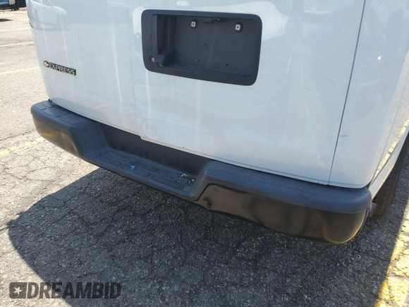 2020 Chevrolet Express Cargo with VIN 1GCWGAFP6L1186058, listed as a IAAI auction lot 42737734 with 106,149 mi miles and . Bid and sale history available at DreamBid. Image 12.