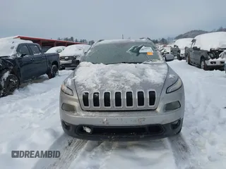 2018 Jeep Cherokee Latitude Plus with VIN 1C4PJMLB1JD502431, listed as a IAAI auction lot 41292612 with 115,839 mi miles and . Bid and sale history available at DreamBid. Image 12.
