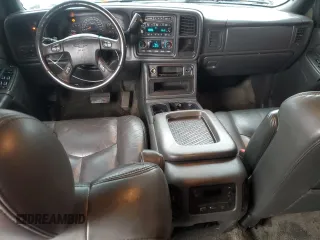 2003 Chevrolet Avalanche with VIN 3GNEK13T63G282096, listed as a Copart auction lot 73493874 with 299,553 mi miles and Salvage Title. Bid and sale history available at carsss.com. Image 8.