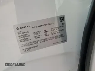2024 Rivian R1S Adventure z VIN 7PDSGABA1RN030813, wystawiony jako Copart lot #47614385 z przebiegiem 16 946 mil mil oraz Szkody całkowita. Historia ofert i sprzedaży dostępna na DreamBid. Obrazek 15.