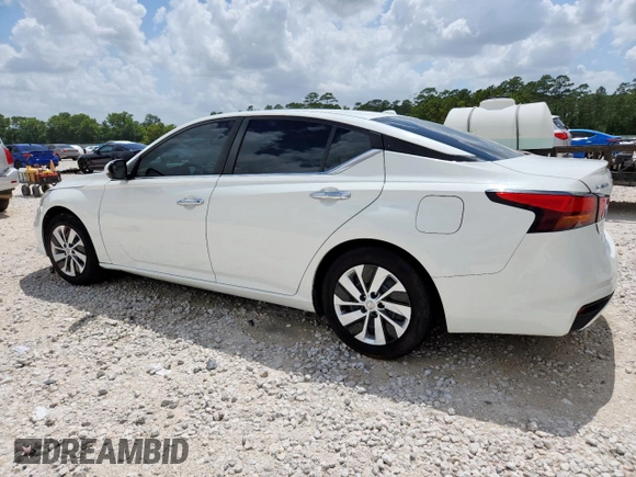 2020 Nissan Altima S with VIN 1N4BL4BVXLC128660, listed as a Copart auction lot 61764275 with 84,662 mi miles and Salvage title. Bid and sale history available at DreamBid. Image 2.