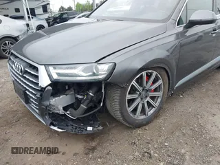 2018 Audi Q7 Premium Plus with VIN WA1LHAF70JD054404, listed as a IAAI auction lot 42068480 with 40,273 mi miles and . Bid and sale history available at DreamBid. Image 6.
