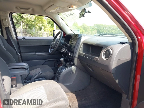 2015 Jeep Patriot Sport with VIN 1C4NJRBB9FD321235, listed as a IAAI auction lot 42161743 with 165,015 mi miles and . Bid and sale history available at DreamBid. Image 5.
