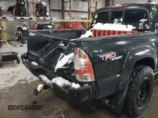 2009 Toyota Tacoma with VIN 3TMLU42N79M027885, listed as a IAAI auction lot 41146330 with 261,832 mi miles and . Bid and sale history available at DreamBid. Image 19.