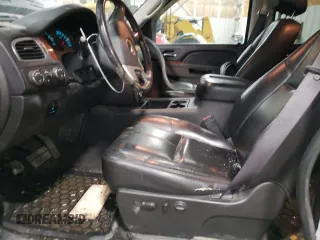 2012 GMC Sierra 2500HD SLT z VIN 1GT121C89CF120127, wystawiony jako Copart lot #42336495 z przebiegiem 142 396 mil mil oraz Szkoda całkowita • Salvage title. Historia ofert i sprzedaży dostępna na DreamBid. Obrazek 7.