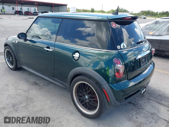 2005 MINI Hardtop S with VIN WMWRE33465TD95560, listed as a IAAI auction lot 42609791 with 133,997 mi miles and . Bid and sale history available at DreamBid. Image 3.
