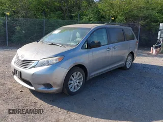 2011 Toyota Sienna LE with VIN 5TDJK3DC9BS012944, listed as a IAAI auction lot 42106998 with 108,700 mi miles. Bid and sale history available at carsss.com. Image 18.