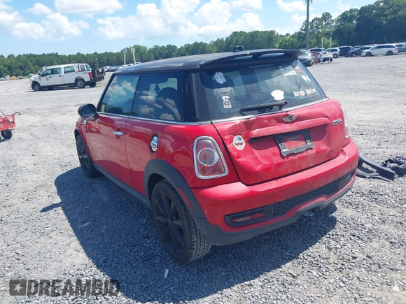 2013 MINI Hardtop S with VIN WMWSV3C50DT476088, listed as a IAAI auction lot 42534717 with 130,565 mi miles and . Bid and sale history available at DreamBid. Image 3.
