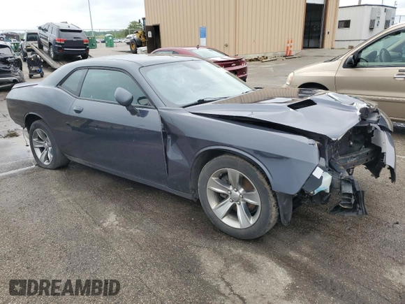 2019 Dodge Challenger SXT z VIN 2C3CDZAG6KH618377, wystawiony jako Copart lot #58764265 z przebiegiem 135 151 mil mil oraz Czysty tytuł • Clean title. Historia ofert i sprzedaży dostępna na DreamBid. Obrazek 4.