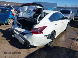 2017 Nissan Altima SV z VIN 1N4AL3AP6HC213060, wystawiony jako IAAI lot #41352725 z przebiegiem 163 692 mil mil oraz . Historia ofert i sprzedaży dostępna na DreamBid. Obrazek 4.