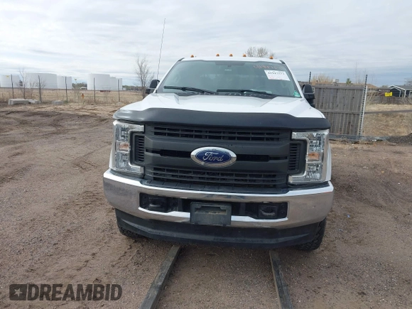 2018 Ford Super Duty F-250 SRW XL with VIN 1FT7W2BTXJEB32087, listed as a IAAI auction lot 41947573 with 188,909 mi miles. Bid and sale history available at carsss.com. Image 12.