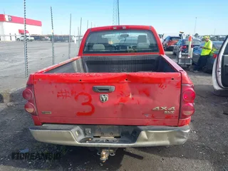 2007 Dodge 1500 SLT with VIN 1D7HU18P27S258135, listed as a IAAI auction lot 42034593 with 421,628 mi miles. Bid and sale history available at carsss.com. Image 16.