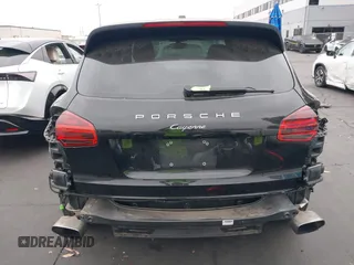 2016 Porsche Cayenne с VIN WP1AA2A24GKA14137, выставлен на аукционе IAAI как лот 42602325 с пробегом 61 865 миль миль и . История ставок и продаж доступна на DreamBid. Изображение 17.