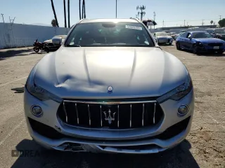 2018 Maserati Levante GranLusso with VIN ZN661XUL7JX298123, listed as a Copart auction lot 62809783 with 38,566 mi miles. Bid and sale history available at carsss.com. Image 5.