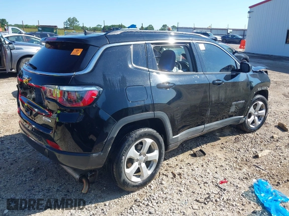 2018 Jeep Compass Latitude z VIN 3C4NJDBB5JT259385, wystawiony jako IAAI lot #42381500 z przebiegiem Nie podano mil oraz . Historia ofert i sprzedaży dostępna na DreamBid. Obrazek 4.