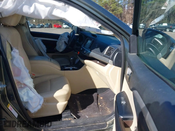 2019 Toyota Highlander LE with VIN 5TDZZRFH2KS291289, listed as a IAAI auction lot 41561219 with 125,744 mi miles and . Bid and sale history available at DreamBid. Image 5.