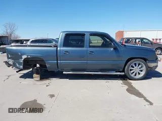 2007 Chevrolet Silverado 1500 LS with VIN 2GCEC13V771133752, listed as a IAAI auction lot 41767688 with 253,845 mi miles and . Bid and sale history available at DreamBid. Image 13.