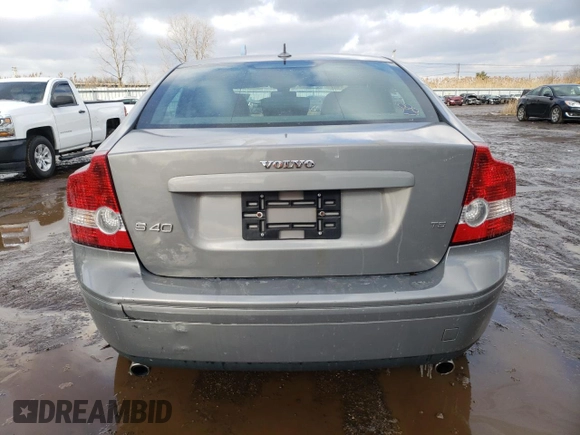 2005 Volvo S40 with VIN YV1MS682X52051693, listed as a Copart auction lot 43822795 with 215,406 mi miles and Salvage Title. Bid and sale history available at carsss.com. Image 6.