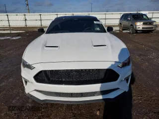 2022 Ford Mustang GT z VIN 1FA6P8CF0N5149979, wystawiony jako Copart lot #48430095 z przebiegiem 33 523 mil mil oraz Szkody całkowita. Historia ofert i sprzedaży dostępna na DreamBid. Obrazek 5.