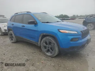 2017 Jeep Cherokee Sport с VIN 1C4PJLAB8HW667758, выставлен на аукционе Copart как лот 56575845 с пробегом 113 408 миль миль и Списание • Salvage title. История ставок и продаж доступна на DreamBid. Изображение 4.