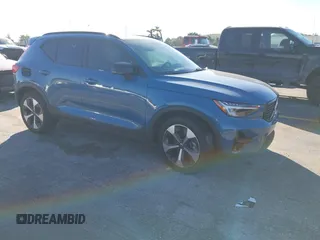 2024 Volvo XC40 Core Bright Theme with VIN YV4L12UK2R2203018, listed as a IAAI auction lot 41288025 with 10,378 mi miles and . Bid and sale history available at DreamBid. Image 1.