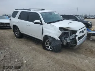 2024 Toyota 4Runner TRD Off Road with VIN JTERU5JR6R6221761, listed as a Copart auction lot 42538315 with 19,986 mi miles and Salvage Title. Bid and sale history available at carsss.com. Image 4.