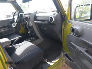 2008 Jeep Wrangler Unlimited Sahara with VIN 1J4GA59148L545255, listed as a IAAI auction lot 42177758 with 155,953 mi miles and . Bid and sale history available at DreamBid. Image 5.