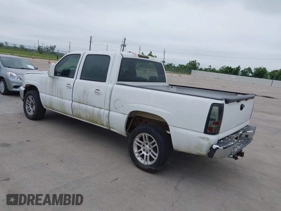 2005 Chevrolet Silverado 1500 LS z VIN 2GCEC13TX51264590, wystawiony jako IAAI lot #42333287 z przebiegiem 179 230 mil mil oraz . Historia ofert i sprzedaży dostępna na DreamBid. Obrazek 3.