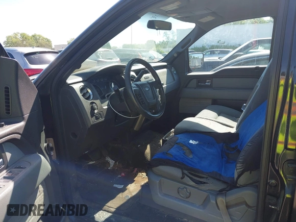 2014 Ford F-150 XL with VIN 1FTFW1CF5EKD93147, listed as a IAAI auction lot 42069973 with 277,140 mi miles. Bid and sale history available at carsss.com. Image 5.