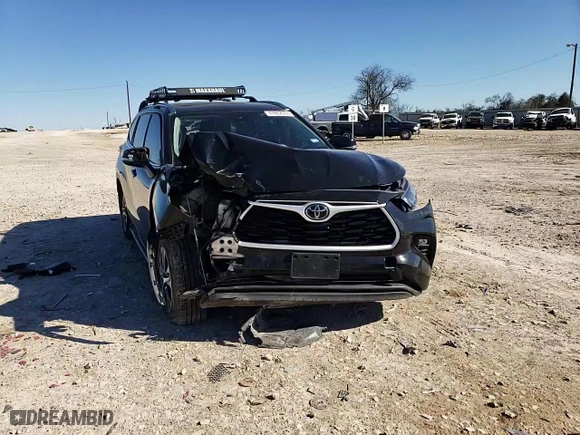 2021 Toyota Highlander XLE with VIN 5TDGZRAH7MS048515, listed as a Copart auction lot 47862005 with 88,618 mi miles and Salvage Title. Bid and sale history available at carsss.com. Image 12.