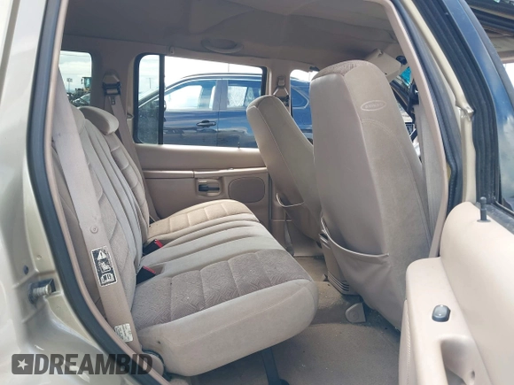 2000 Ford Explorer XLT с VIN 1FMDU73E8YZB25725, выставлен на аукционе IAAI как лот 42301572 с пробегом 213 805 миль миль и . История ставок и продаж доступна на DreamBid. Изображение 8.