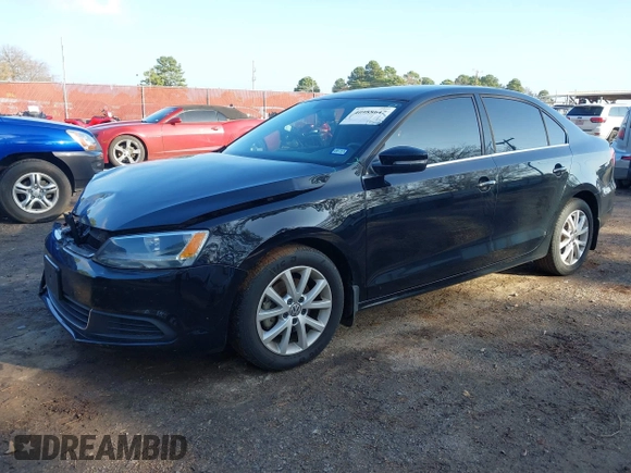 2014 Volkswagen Jetta Sedan SE w/Connectivity with VIN 3VWD07AJ8EM427848, listed as a IAAI auction lot 40988647 with 134,773 mi miles. Bid and sale history available at carsss.com. Image 2.