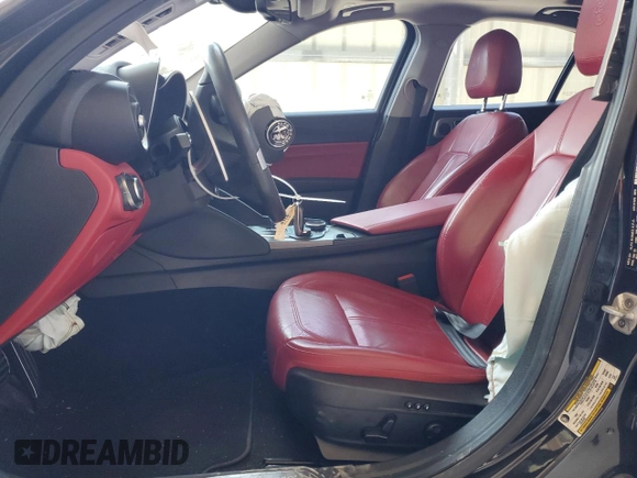 2019 Alfa Romeo Giulia z VIN ZARFAMAN6K7603897, wystawiony jako Copart lot #51899605 z przebiegiem Nie podano mil oraz Nie do naprawy • Non repairable. Historia ofert i sprzedaży dostępna na DreamBid. Obrazek 7.