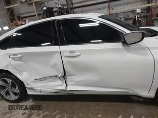 2018 Honda Accord EX-L z VIN 1HGCV2F51JA033938, wystawiony jako IAAI lot #41944566 z przebiegiem 65 401 mil mil oraz . Historia ofert i sprzedaży dostępna na DreamBid. Obrazek 12.
