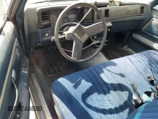 1987 Chevrolet El Camino SS z VIN 3GCCW80H4HS912151, wystawiony jako Copart lot #52302005 z przebiegiem 54 489 mil mil oraz Szkoda całkowita • Salvage title. Historia ofert i sprzedaży dostępna na DreamBid. Obrazek 8.