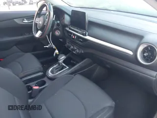 2021 Kia Forte LXS с VIN 3KPF24AD2ME387855, выставлен на аукционе IAAI как лот 41763614 с пробегом 46 144 миль миль и . История ставок и продаж доступна на DreamBid. Изображение 5.