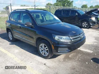 2016 Volkswagen Tiguan SEL with VIN WVGAV7AX2GW032915, listed as a IAAI auction lot 42257623 with 133,832 mi miles and . Bid and sale history available at DreamBid. Image 1.