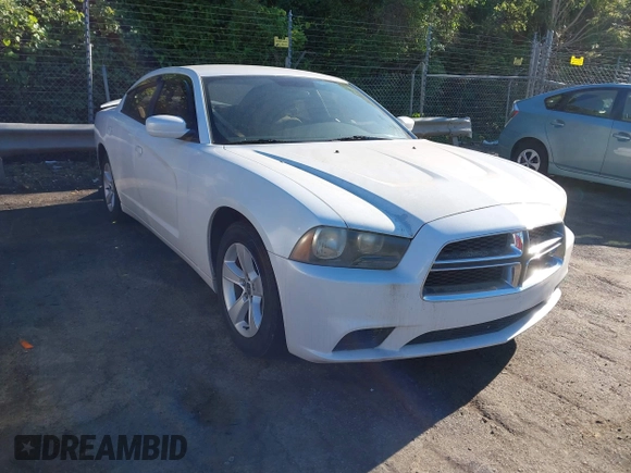2013 Dodge Charger SE z VIN 2C3CDXBG9DH543633, wystawiony jako IAAI lot #42348195 z przebiegiem 139 059 mil mil oraz . Historia ofert i sprzedaży dostępna na DreamBid. Obrazek 1.