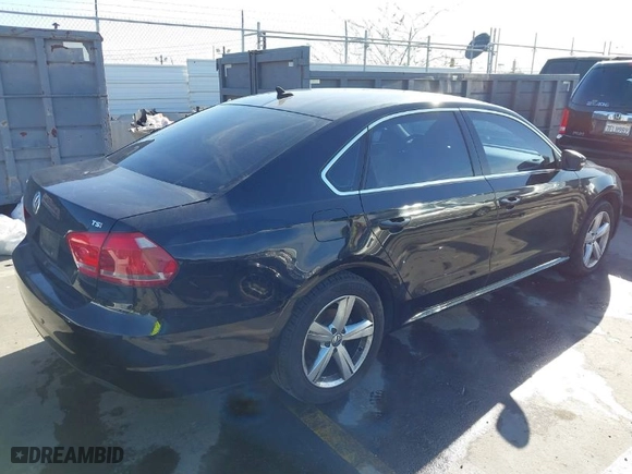 2015 Volkswagen Passat 1.8T S with VIN 1VWAT7A38FC078348, listed as a IAAI auction lot 41847952 with 135,530 mi miles. Bid and sale history available at carsss.com. Image 4.