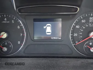 2019 Kia Sorento LX z VIN 5XYPG4A57KG477968, wystawiony jako IAAI lot #41886631 z przebiegiem 129 501 mil mil oraz . Historia ofert i sprzedaży dostępna na DreamBid. Obrazek 16.