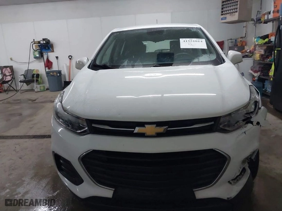 2018 Chevrolet Trax LS with VIN KL7CJNSB1JB694710, listed as a IAAI auction lot 41551014 with 126,006 mi miles. Bid and sale history available at carsss.com. Image 12.